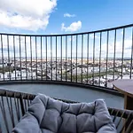 In Der 30. Etage, Tolle Aussicht, Zentral Daire *